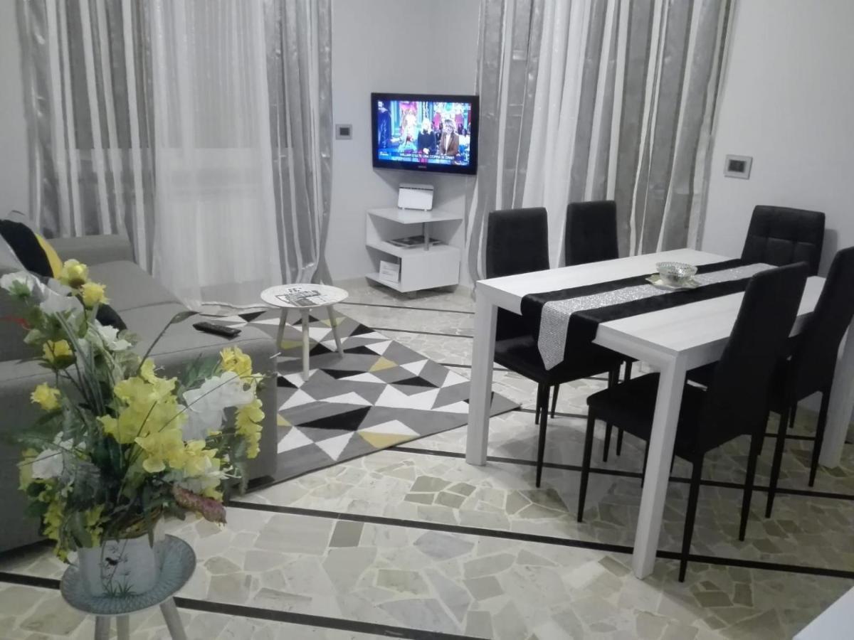 Ylli House Sanremo Apartment ภายนอก รูปภาพ